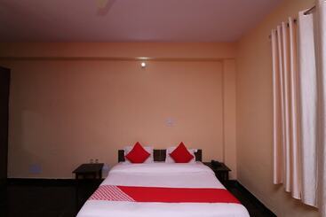 هتل Collection O Signature Inn
