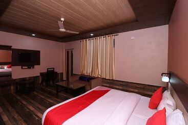 هتل Collection O Signature Inn