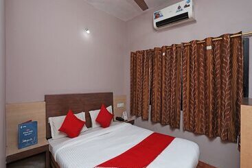 هتل Janaki Residency