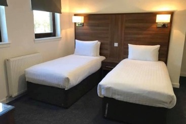 Отель Premier Lodge
