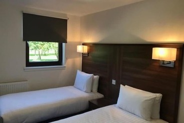Отель Premier Lodge