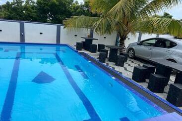 پانسیون Blue Diamond Resort