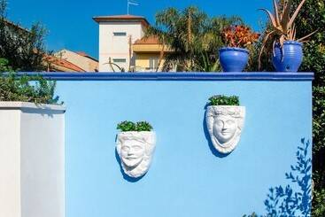 پانسیون Mediterranean Charm