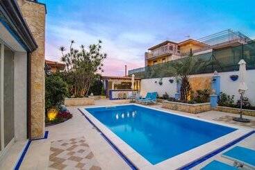 پانسیون Mediterranean Charm