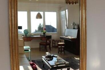 تختخواب و صبحانه La Maison Des Copains