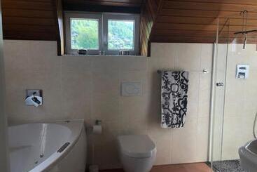 تختخواب و صبحانه La Maison Des Copains