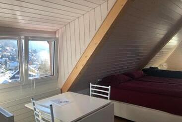 تختخواب و صبحانه La Maison Des Copains