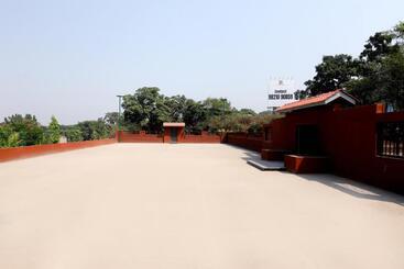 هتل Pali Village Resort