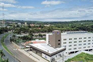 בית מלון כפרי Blue Tree Jaguariuna