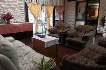 Balung River Eco Resort   Hostel