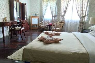 Balung River Eco Resort Hostel