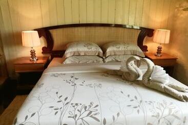 Balung River Eco Resort   Hostel