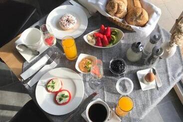 تختخواب و صبحانه Villa Aruba & Private Spa Suites