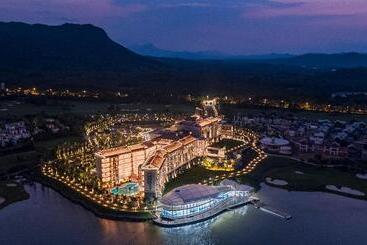 هتل Holiday Inn Resort Qionghai Guantang, An Ihg