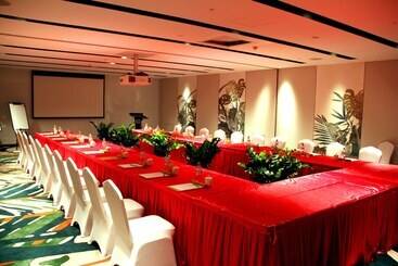 هتل Holiday Inn Resort Qionghai Guantang, An Ihg