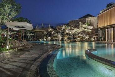 هتل Holiday Inn Resort Qionghai Guantang, An Ihg