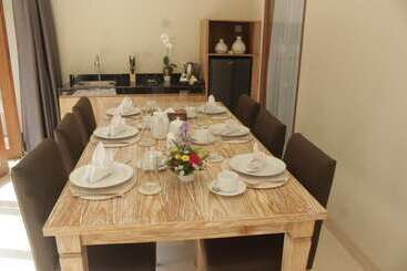 هتل Kubu Gwk Resort
