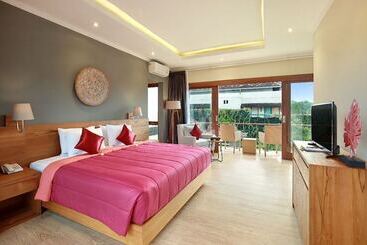 هتل Kubu Gwk Resort