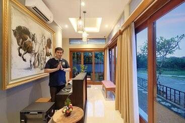 هتل Kubu Gwk Resort