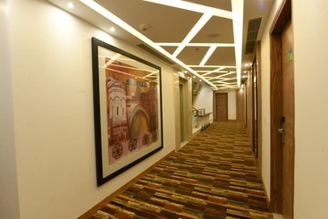 هتل Surestay Plus By Best Western Amritsar
