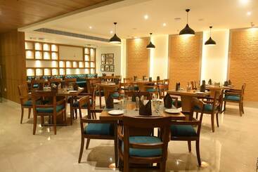 هتل Surestay Plus By Best Western Amritsar