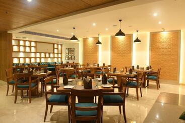 هتل Surestay Plus By Best Western Amritsar