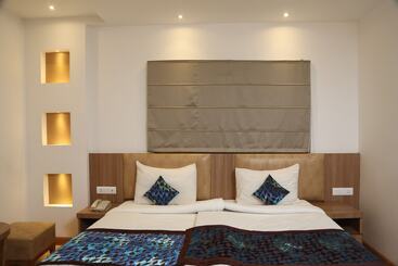 هتل Surestay Plus By Best Western Amritsar