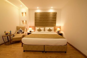 هتل Surestay Plus By Best Western Amritsar