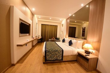 هتل Surestay Plus By Best Western Amritsar
