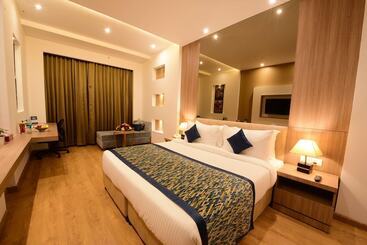 هتل Surestay Plus By Best Western Amritsar