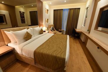هتل Surestay Plus By Best Western Amritsar