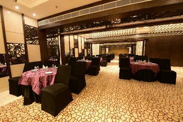 هتل Surestay Plus By Best Western Amritsar