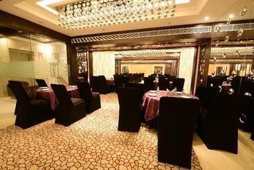 هتل Surestay Plus By Best Western Amritsar