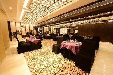 هتل Surestay Plus By Best Western Amritsar