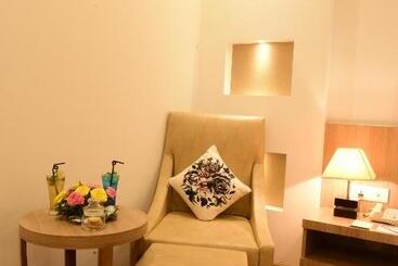 هتل Surestay Plus By Best Western Amritsar