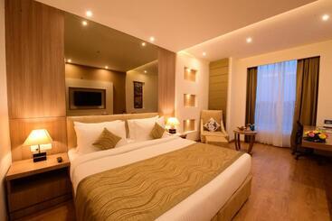 هتل Surestay Plus By Best Western Amritsar