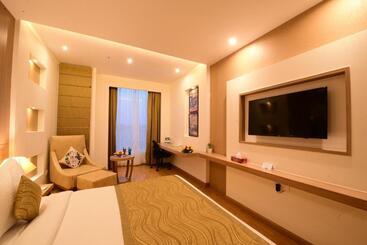 هتل Surestay Plus By Best Western Amritsar