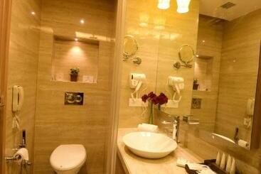 هتل Surestay Plus By Best Western Amritsar