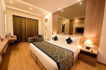 هتل Surestay Plus By Best Western Amritsar