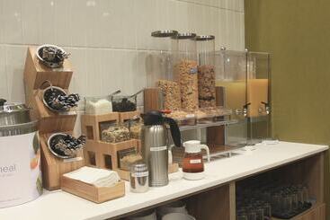 هتل Fairfield Inn & Suites By Marriott Mexicali