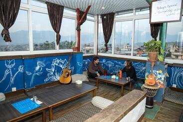 Planet Nomad Hostel