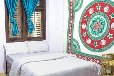 Planet Nomad Hostel
