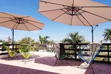 تختخواب و صبحانه Bermejo Hostel