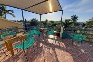 تختخواب و صبحانه Bermejo Hostel