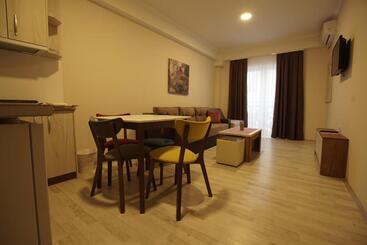 Boulevard Apartments