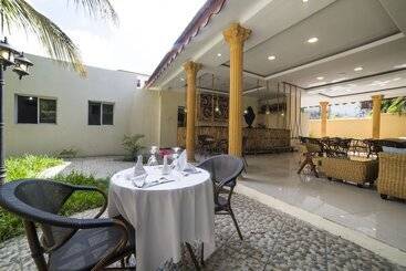 هتل Antonio Garden