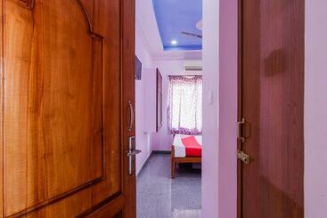 هتل Oyo 24967 The Grand Diamond