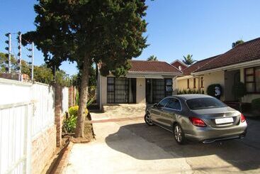 Yolonwabo Bed And Breakfast
