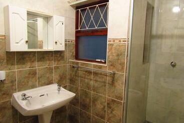 Yolonwabo Bed And Breakfast