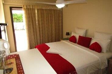 Yolonwabo Bed And Breakfast